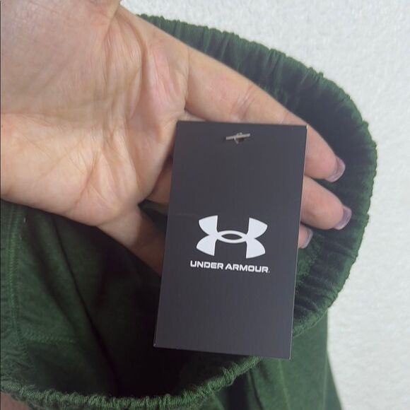 NWT- Under Armour- Green Women's Shorts- Size XS - Picture 6 of 6